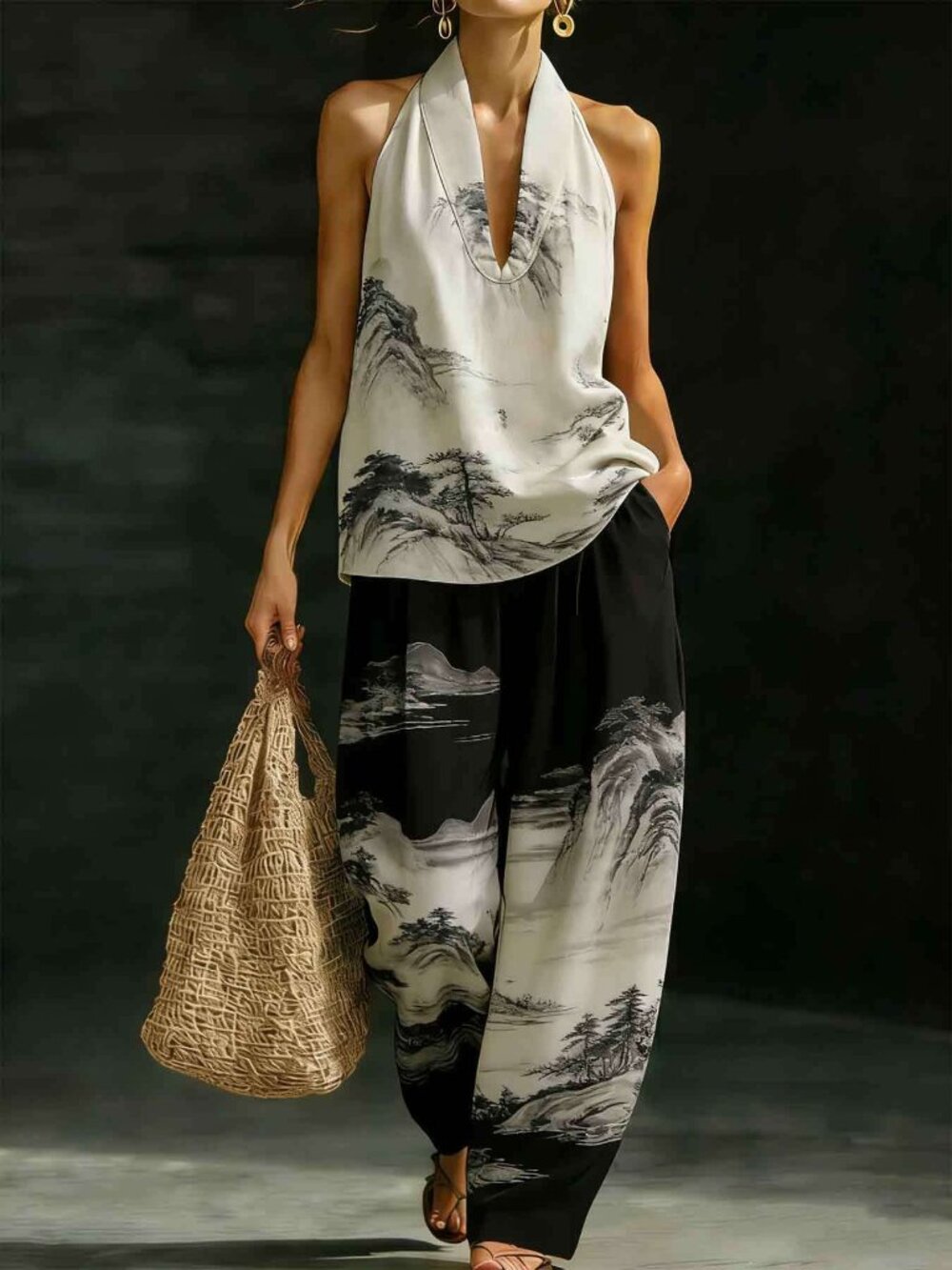 Black & White Printed 2-Piece Set – Halter V-Neck Top + Wide-Leg Pants Elegant